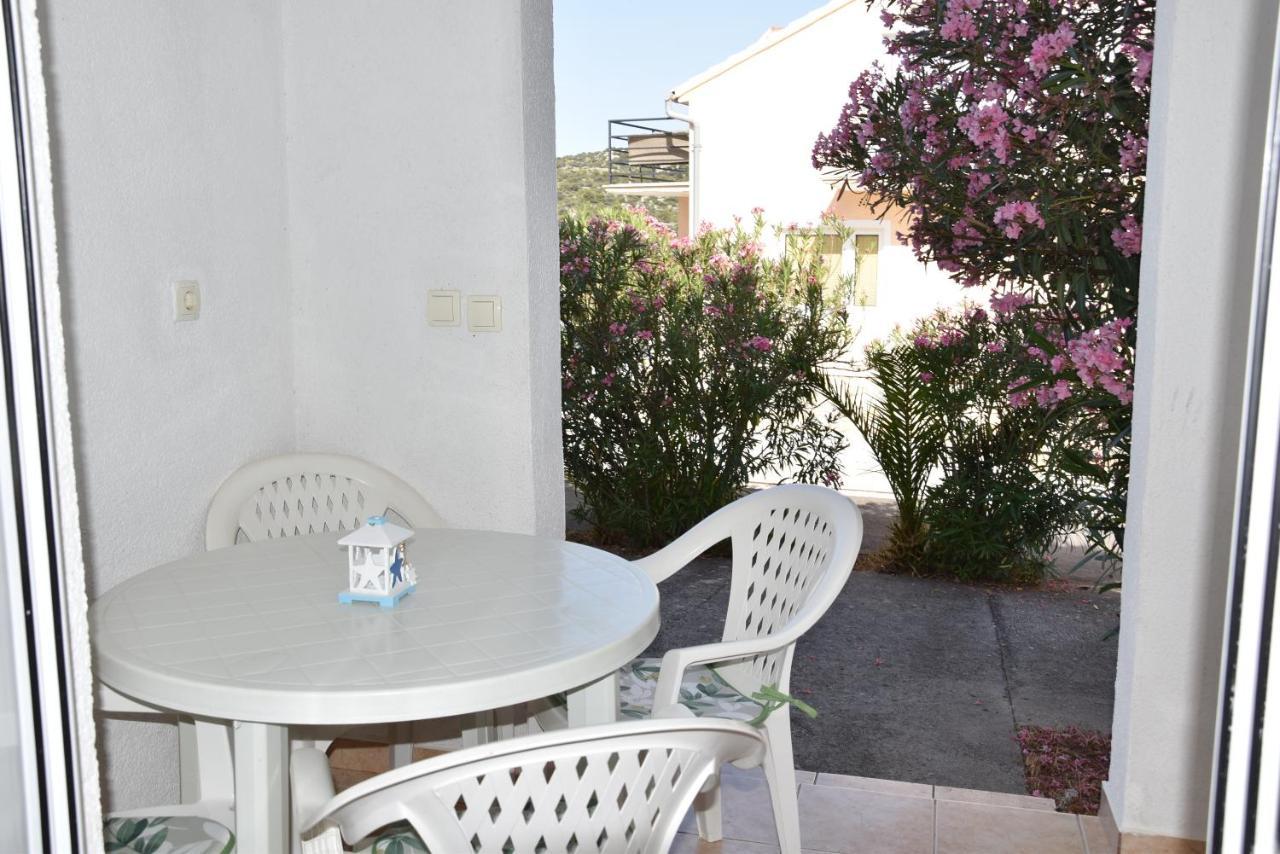 Apartmani Meri Ražanj Zewnętrze zdjęcie